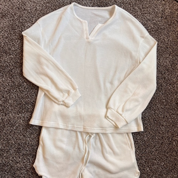 Amazon Basics Other - Amazon Women’s White Waffle Knit Pajama/Lounge Set